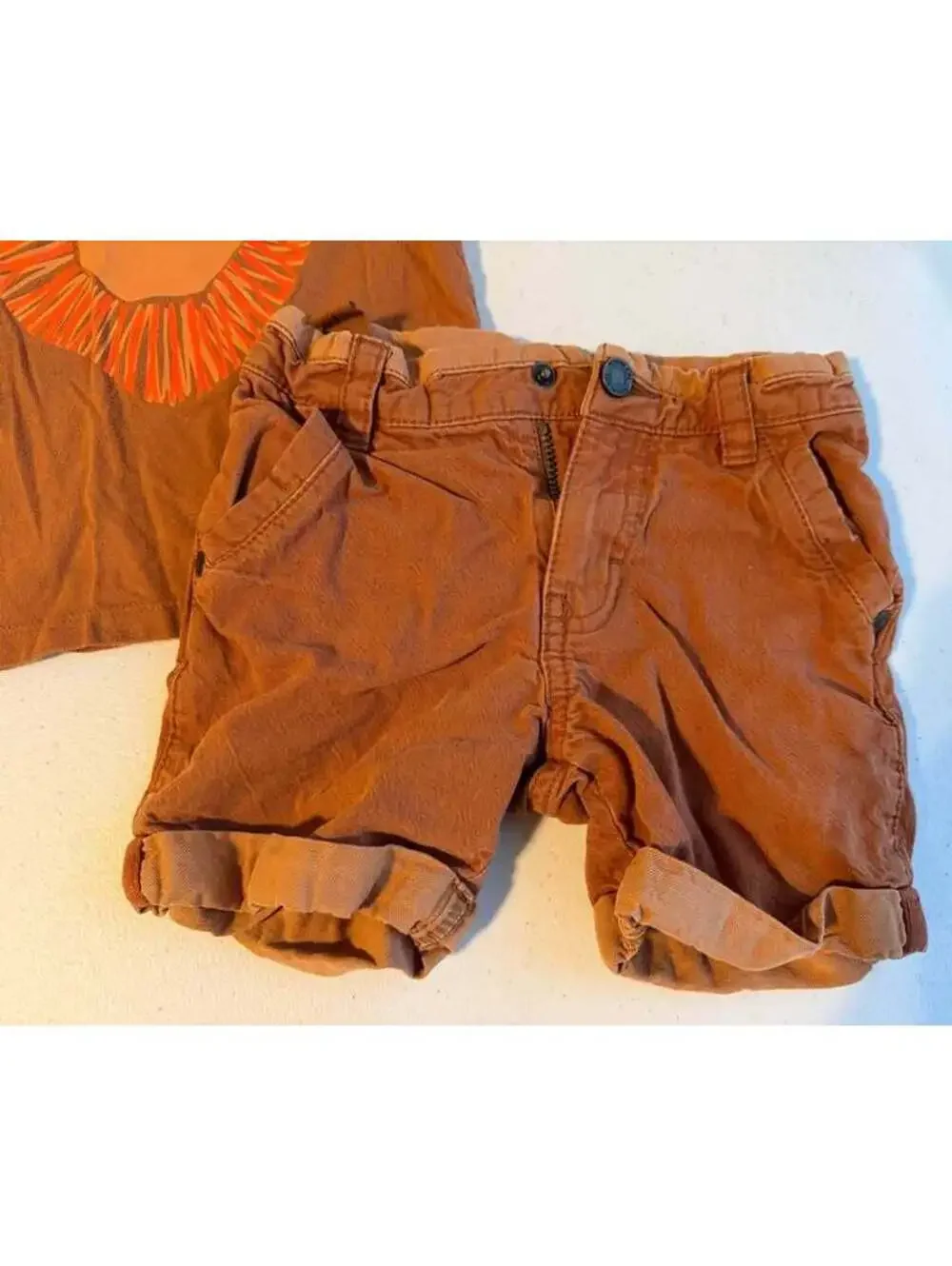 Genuine Kids from OshKosh 2T Lion T-Shirt and Shorts Set